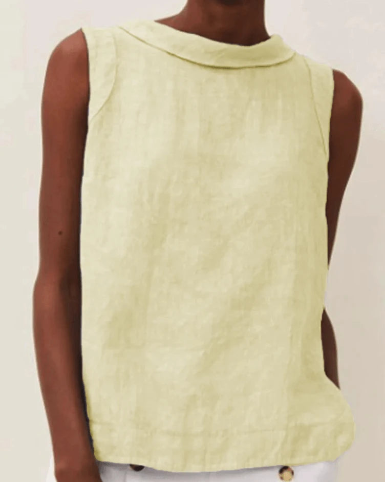 Short sleeve blouse with round neckline