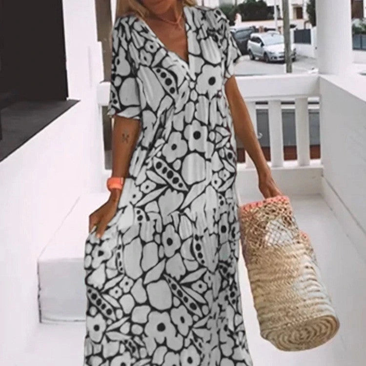 Loose, Slimming Floral Dress in Plus Sizes