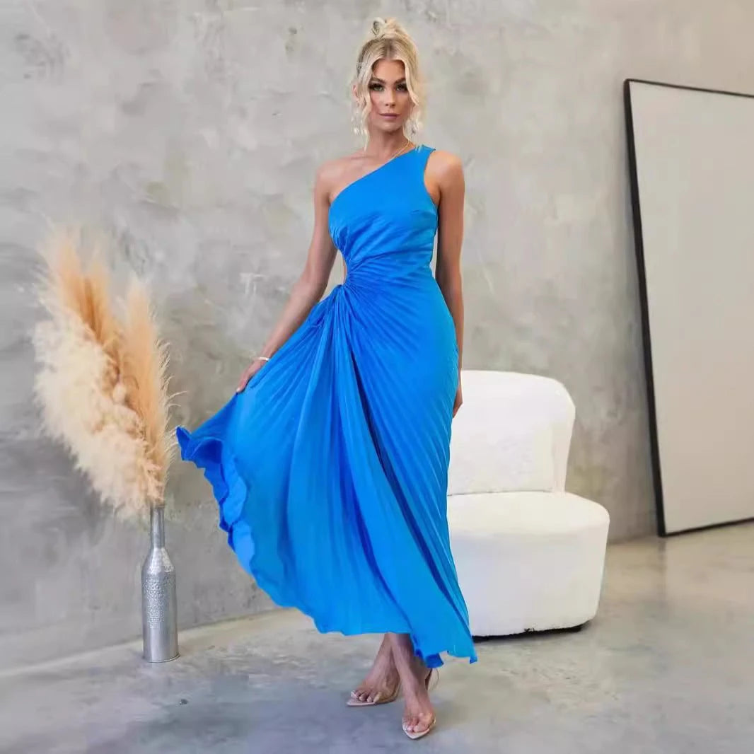 Women's maxi dress with refined draping and asymmetric design