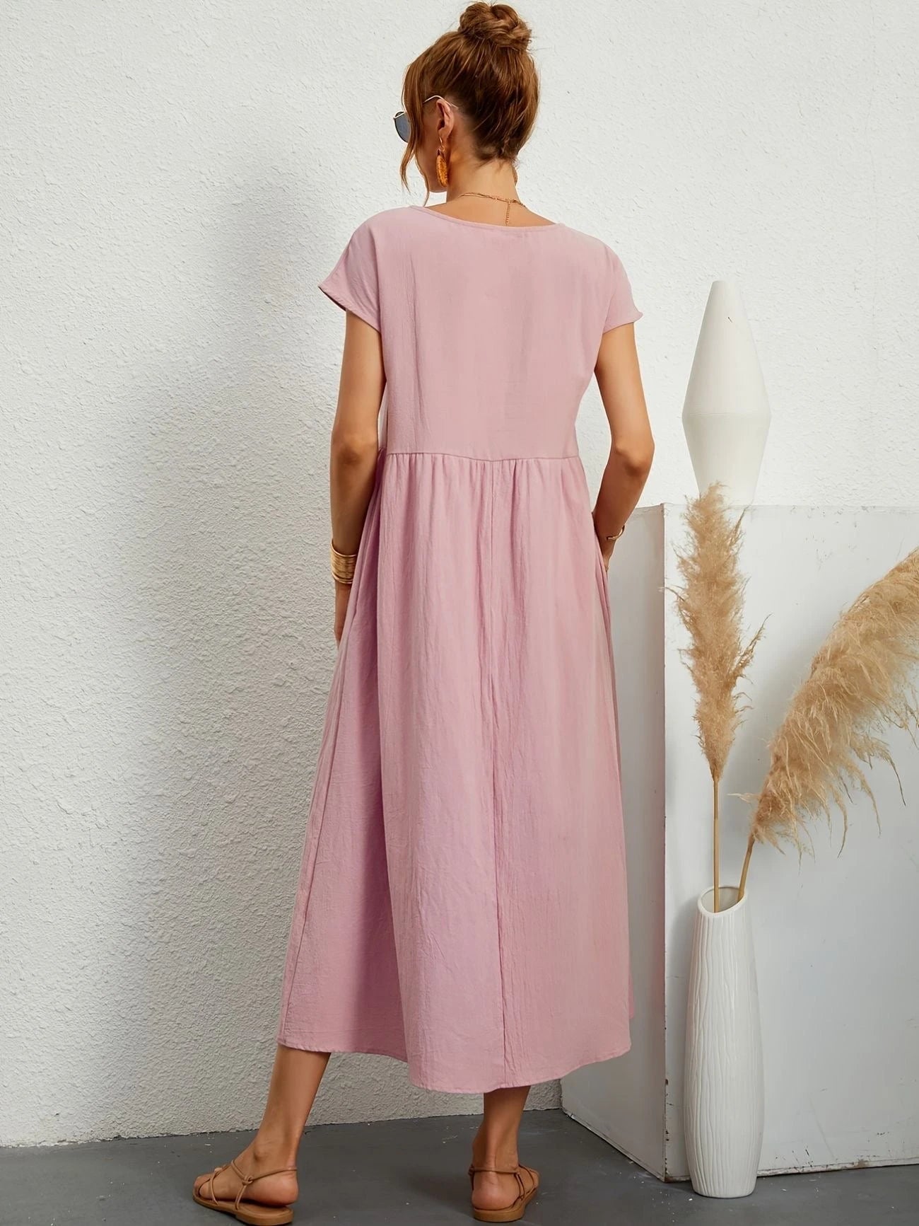 Camilledress With Round Neckline