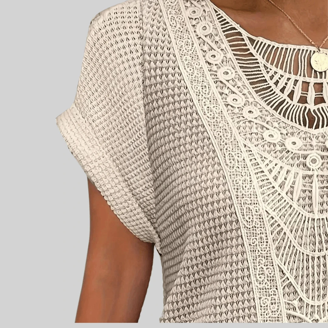 Short-Sleeved Topcasuallace With Round Neck