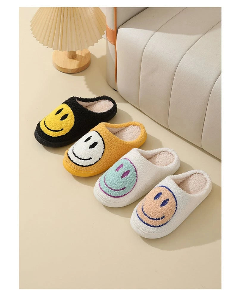Large Smiley Pattern Fur Slippers