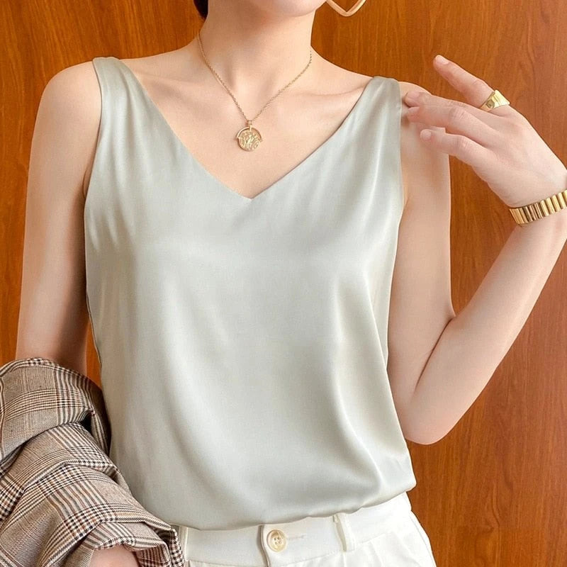 Elegant Tank Top Made of Delicate Silk