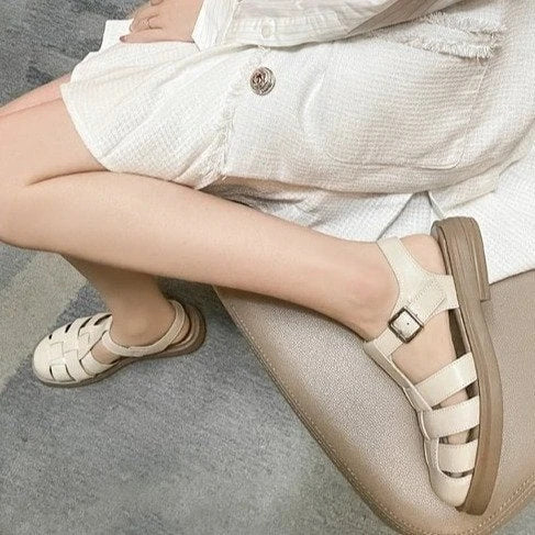 Ladies Elegant Sandals With Refined Woven Design and Comfortable Footbed W&w