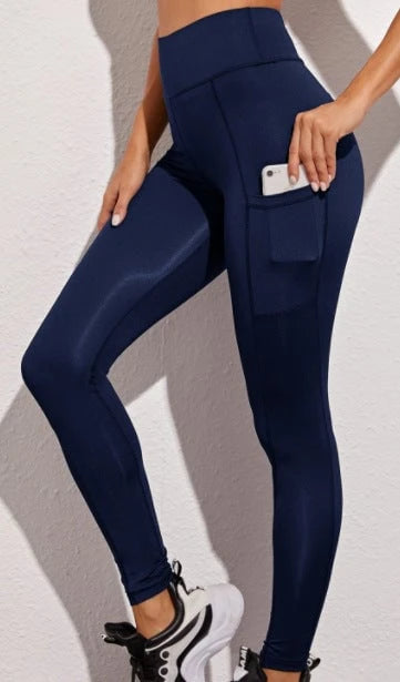 Women's sports leggings with high waistband and practical side pockets