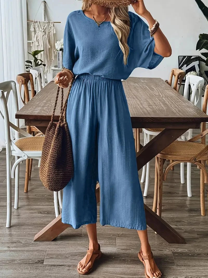 Women's wide jumpsuit with elastic waistband and casual cut