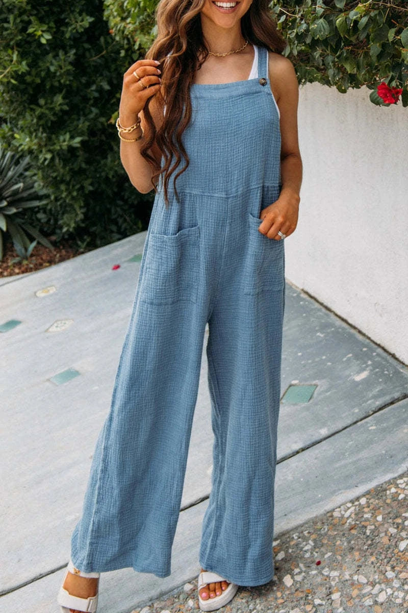 Women's casual jumpsuit with a loose fit and practical pockets