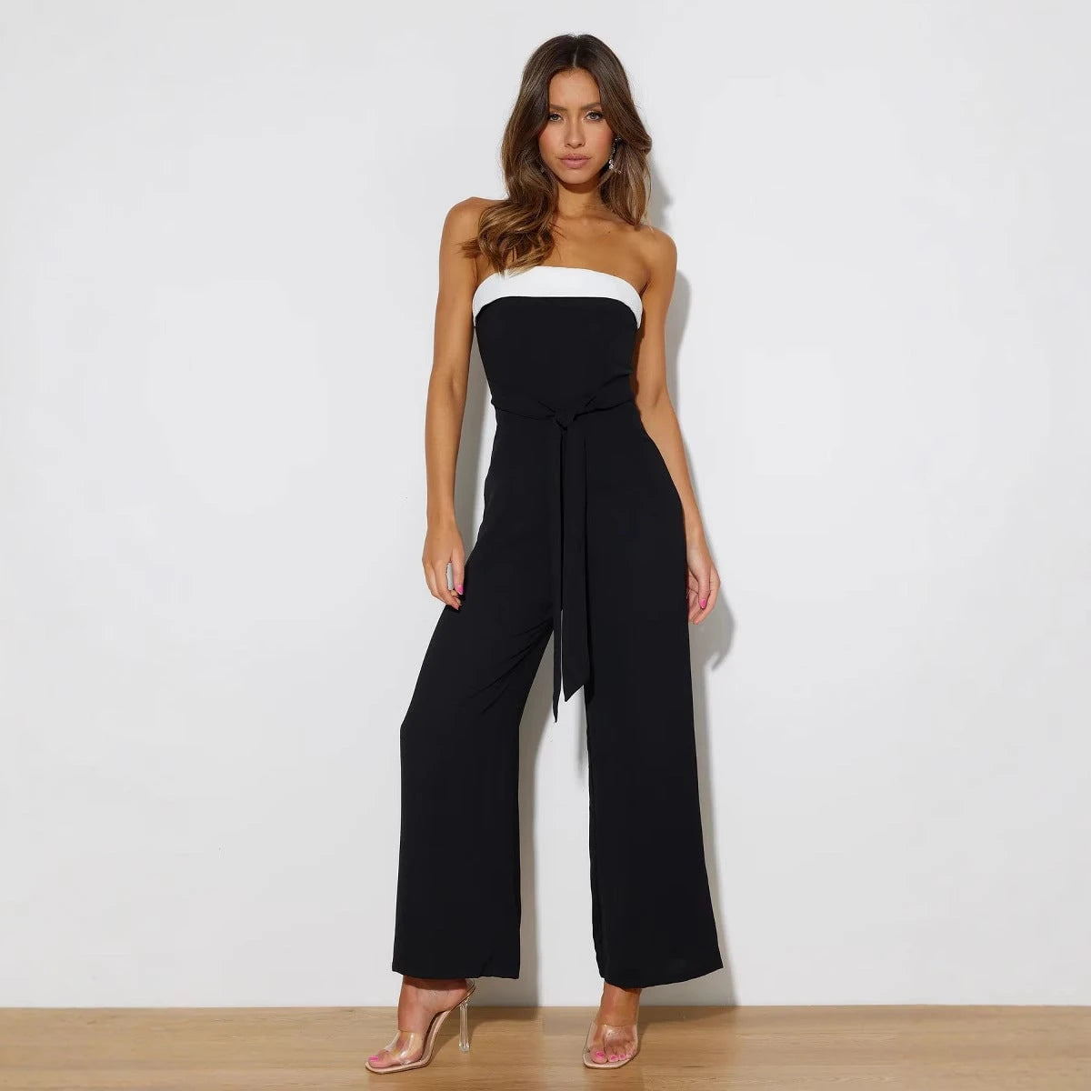 Women's jumpsuit with a shaping design and elegant strapless cut