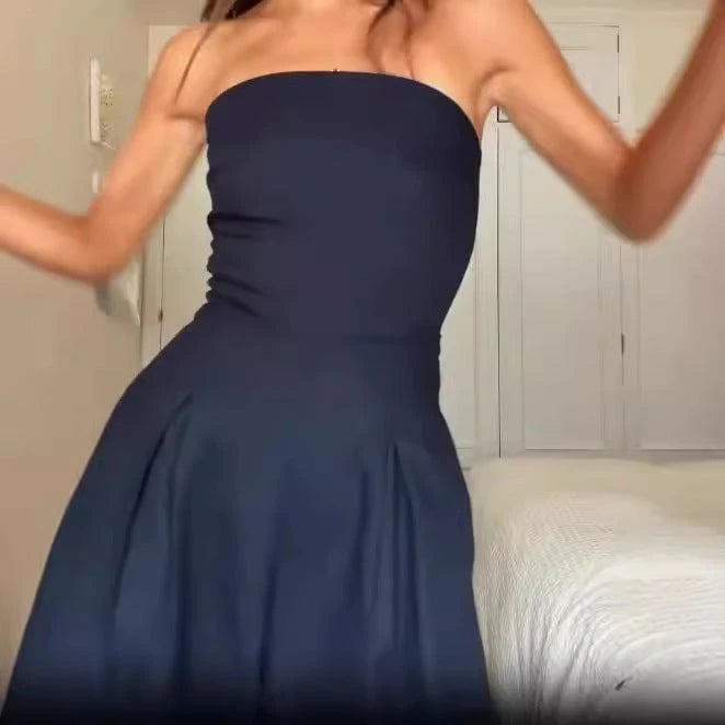 Women's strapless jumpsuit with wide leg and side pockets