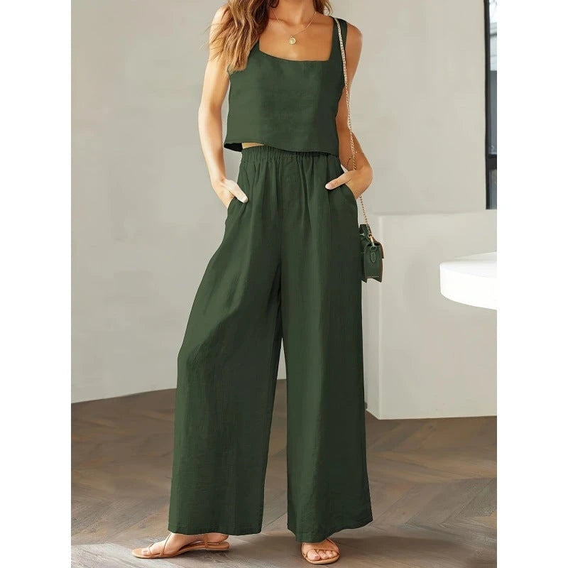 Ladies casual jumpsuit with wide leg and practical pockets