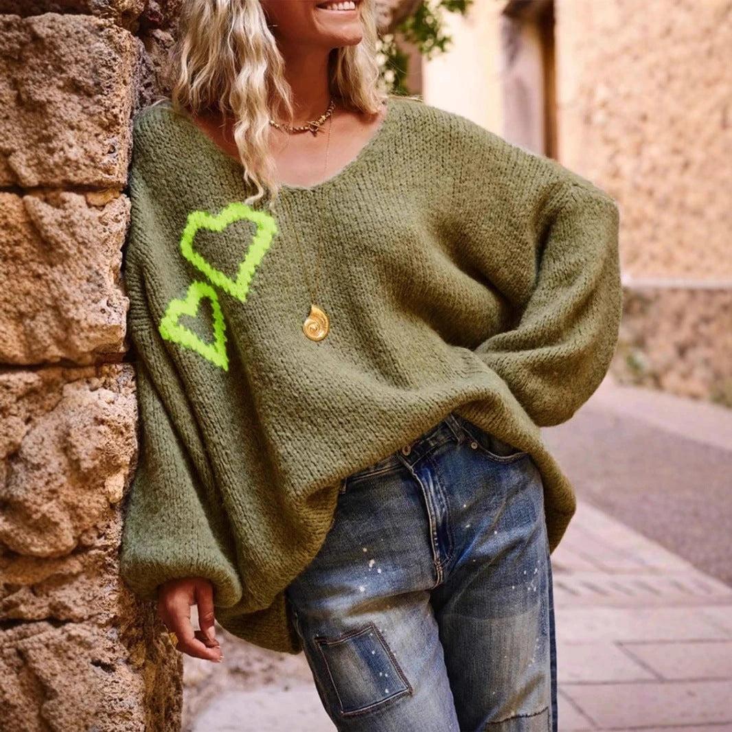 Women's casual oversized pullover with heart appliqués
