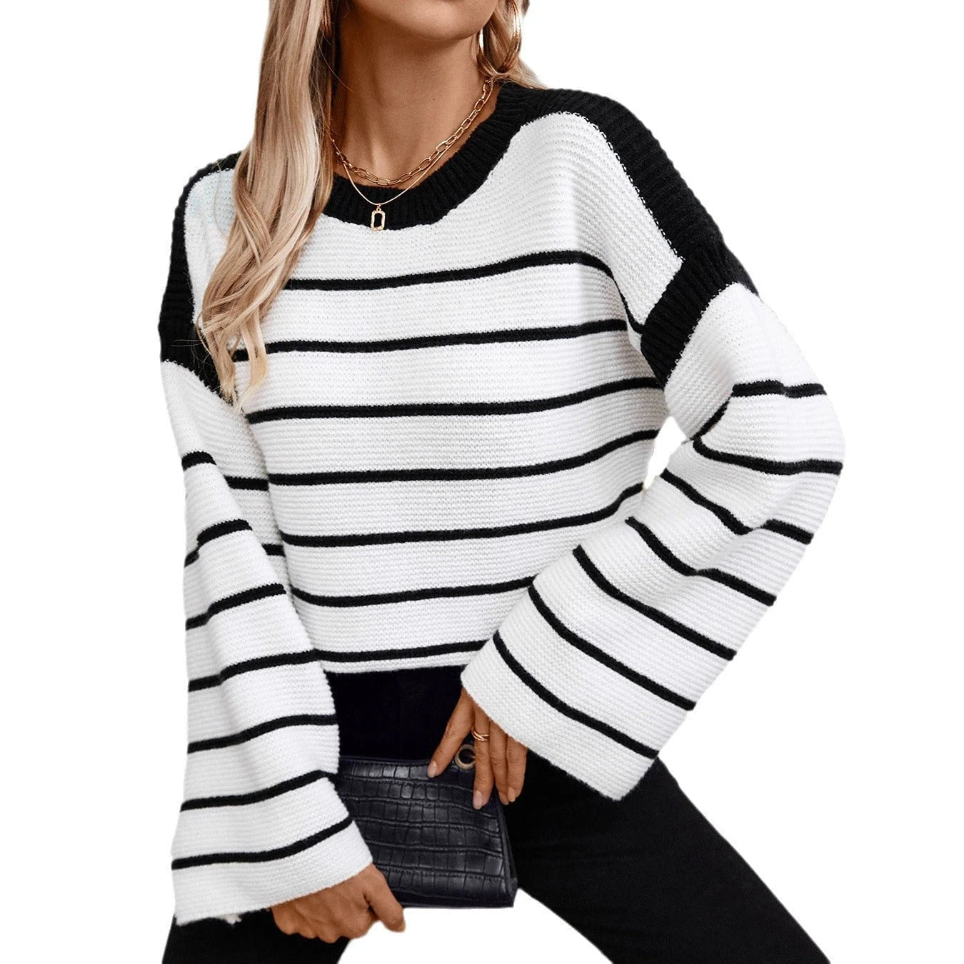 Women's casual knit pullover with blocking stripe pattern and wide cut