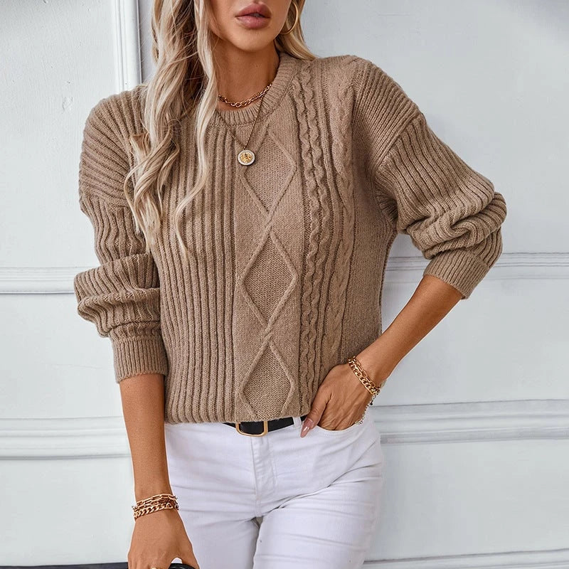 Women's fashionable knitted pullover with structured patterns and round neckline