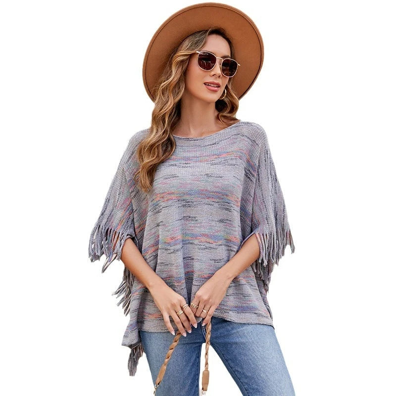 Ladies cozy poncho with fringed details