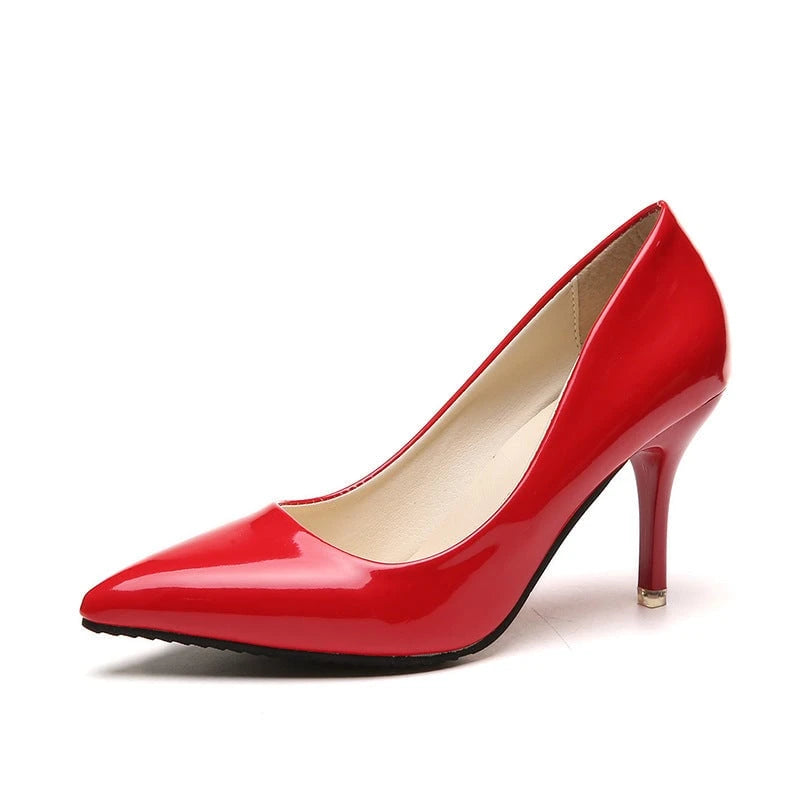 Ladies Elegant High Gloss Pumps with Slim Silhouette and Comfortable Lining