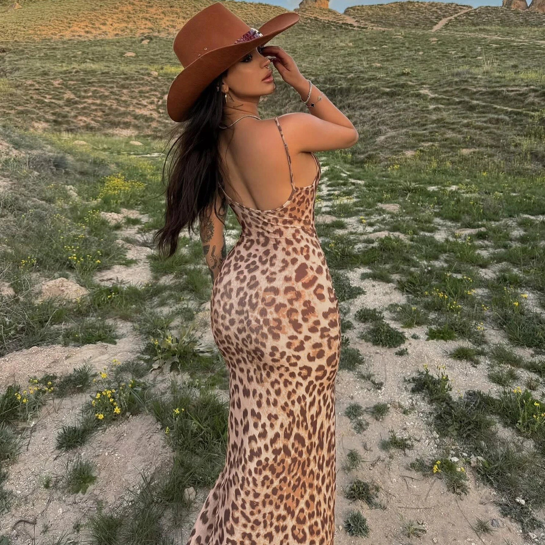 Ladies Elegant Maxi Dress with Leopard Print and Sexy Split