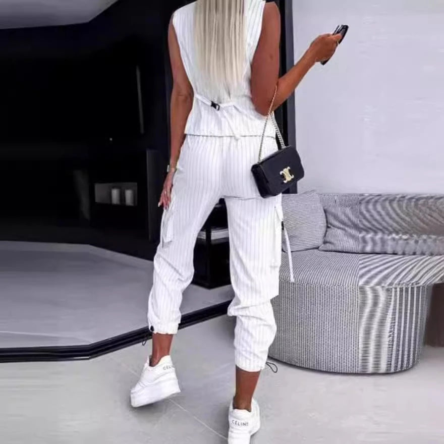 Ladies elegant suit set with striped design and casual cut