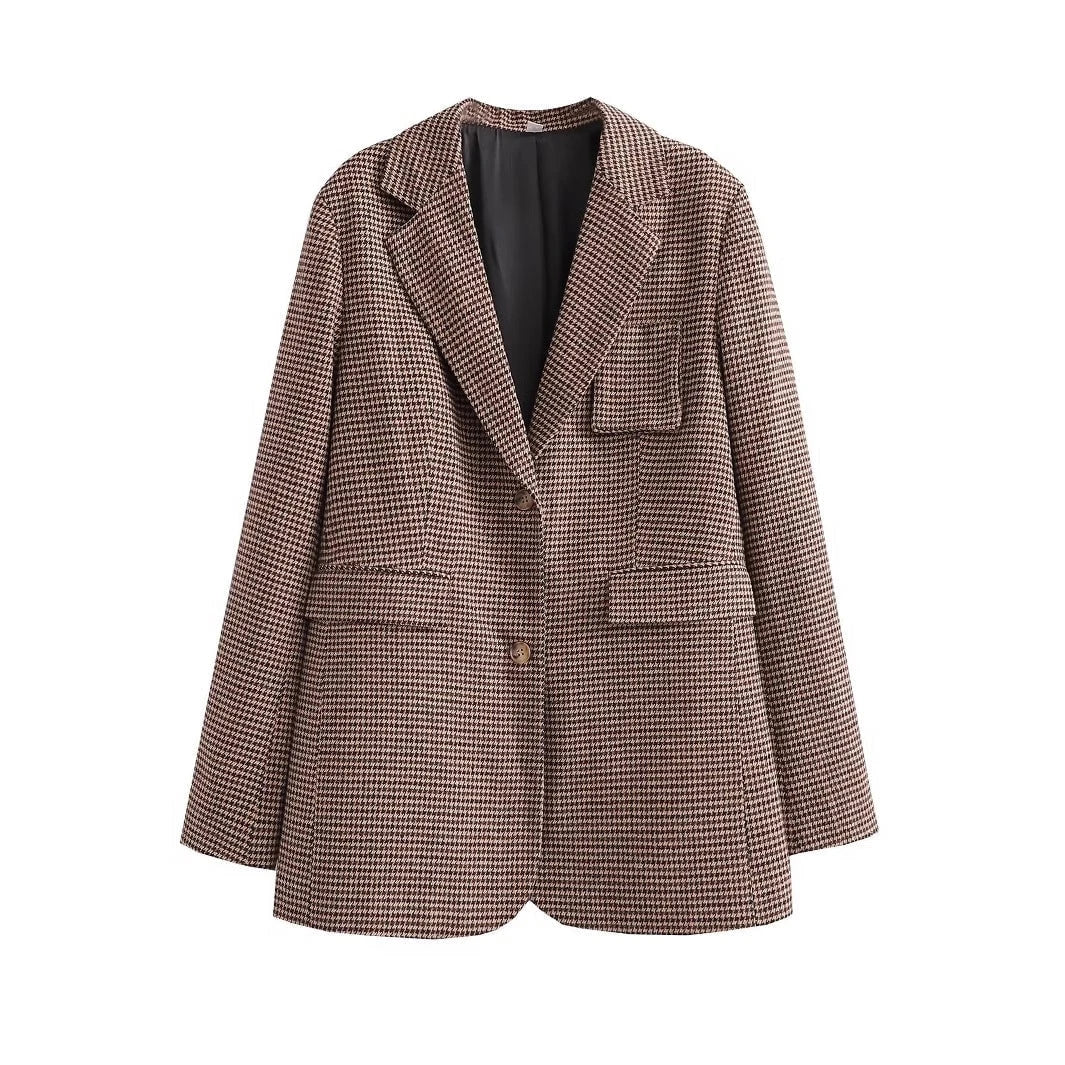 Women's elegant checked blazer with modern cut and practical pockets