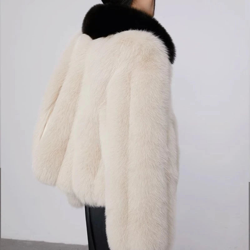 Women's Luxurious and Voluminous Faux Fur Jacket with Collar