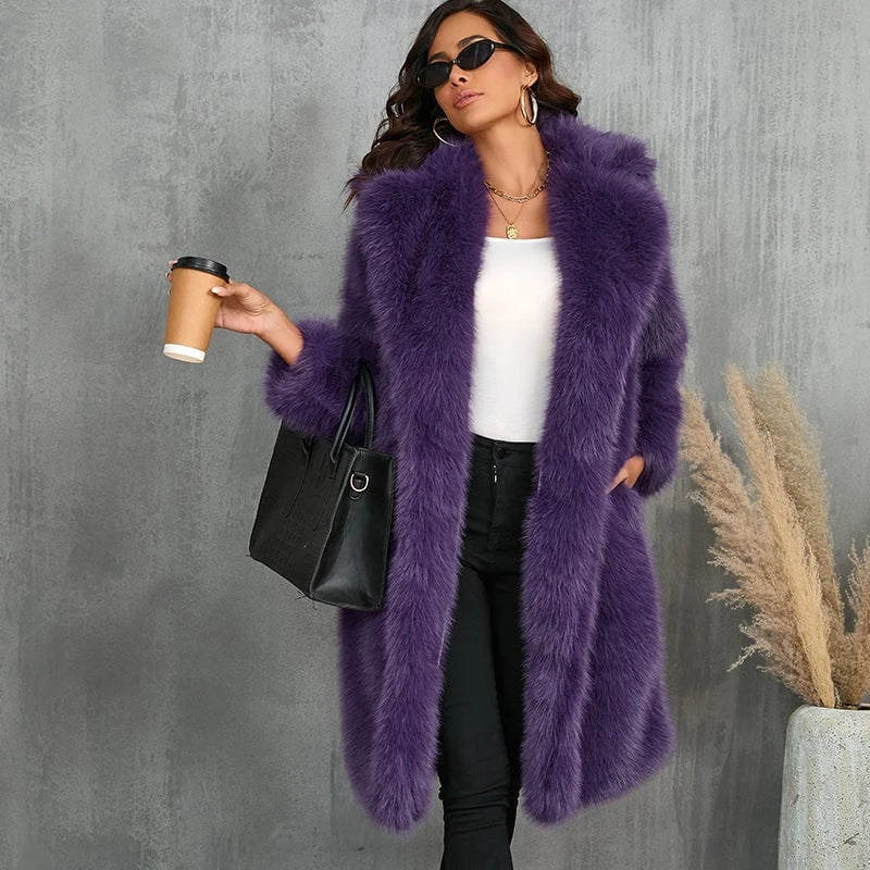 Ladies Luxurious Faux Fur Coat with Elegant Cut