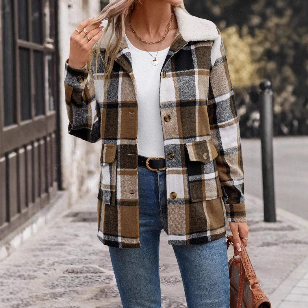 Women's casual checkered jacket with soft lining and practical pockets