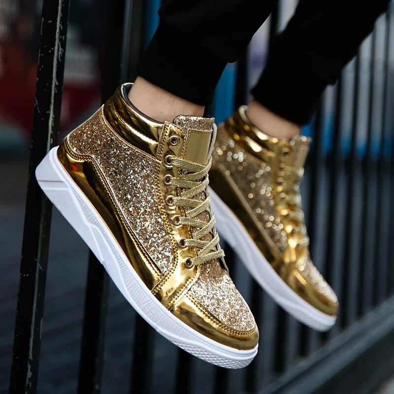 Men's Basketball Shoes With Shiny Effect