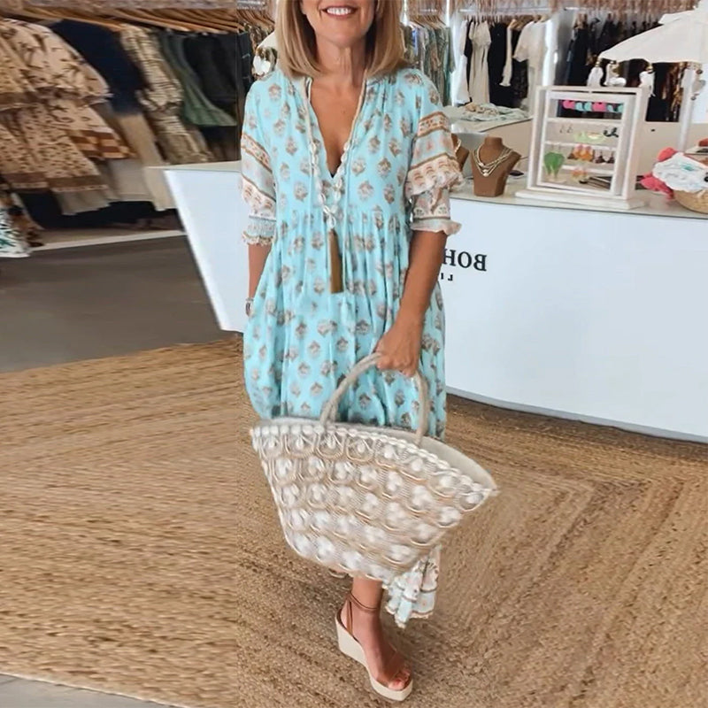 Casual Printed Dress with V-Neck and Half-Length Sleeves