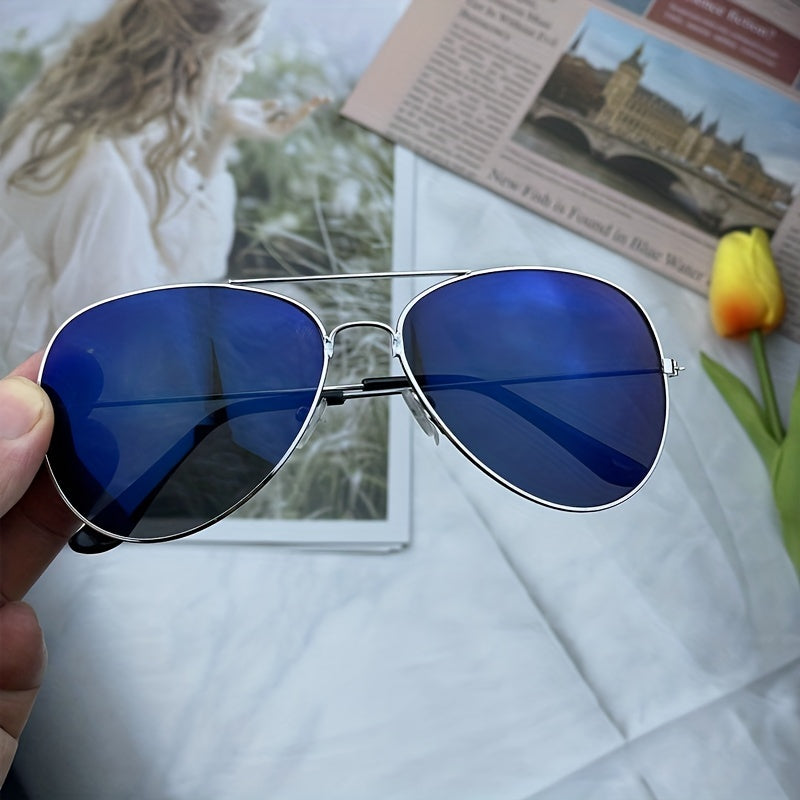 Classic Aviator Sunglasses with Golden Frame for Women