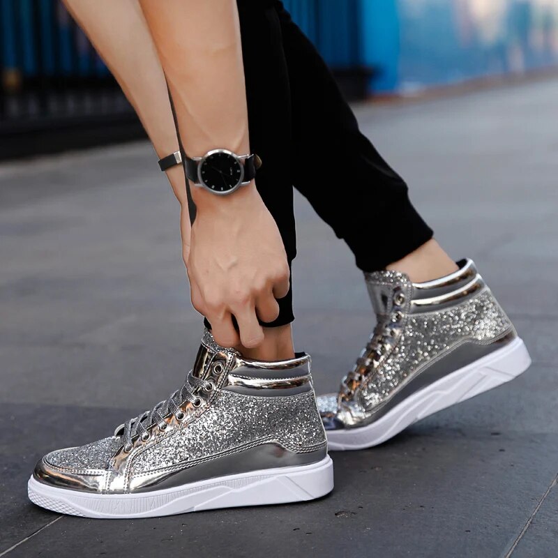 Men's Basketball Shoes With Shiny Effect