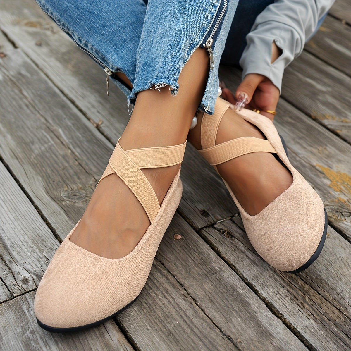 Simple Women's Ballet Flats Made of Breathable Velvet