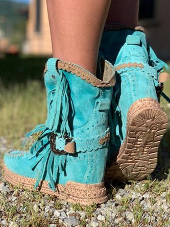 Western boots with fringes