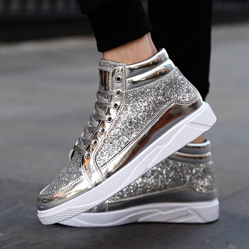 Men's Basketball Shoes With Shiny Effect