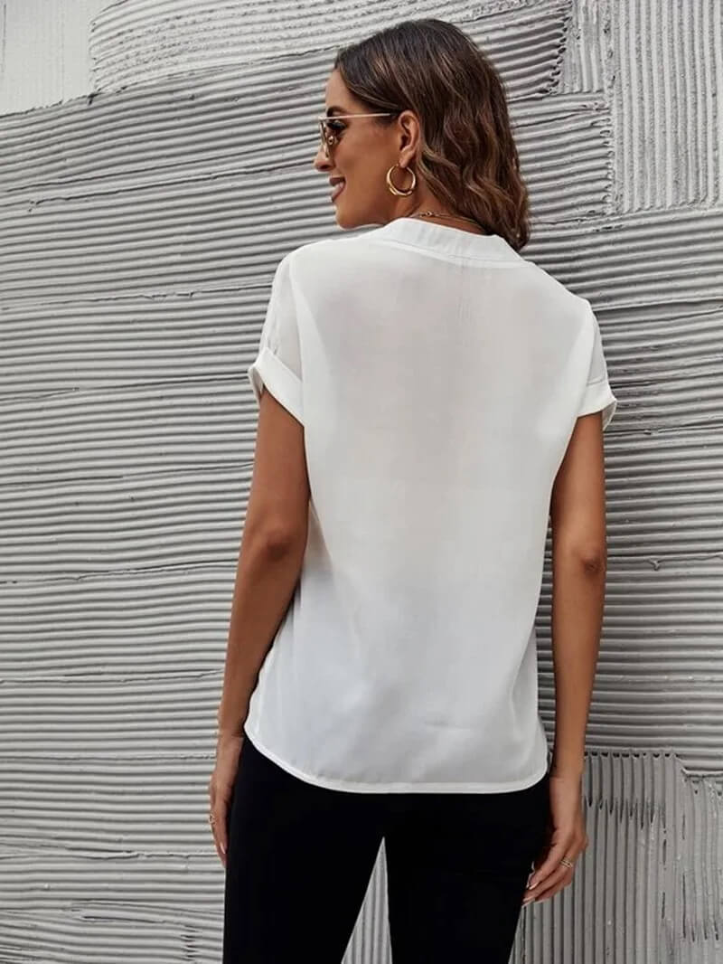 Lysse | Casual Blouse With V-Neck And Short Sleeves