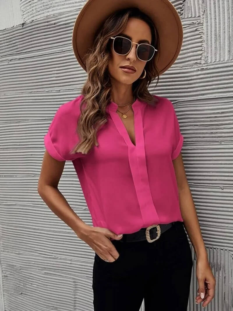Lysse | Casual Blouse With V-Neck And Short Sleeves