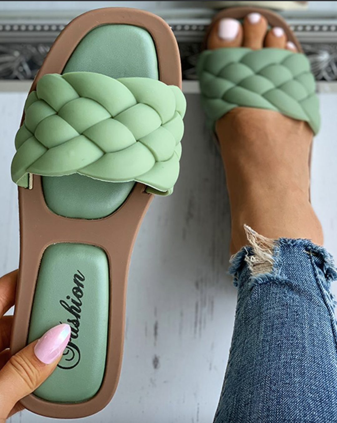 Very Comfortable And Fashionable Sandals