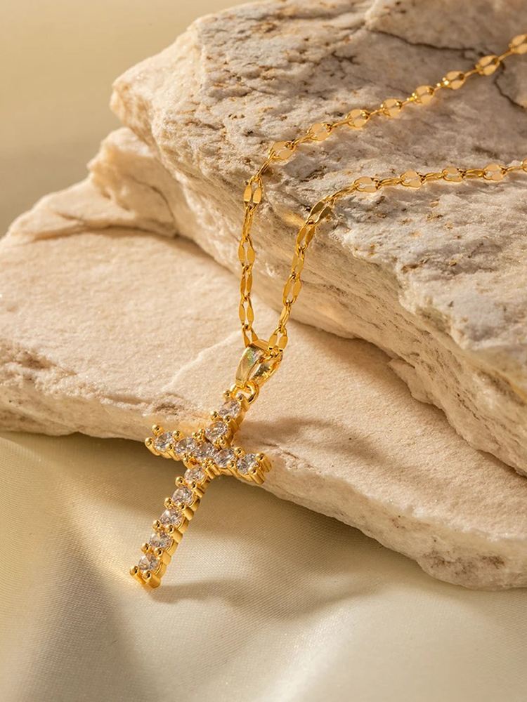 Cross Necklace Gold Made of Stainless Steel With Beautiful Pendant