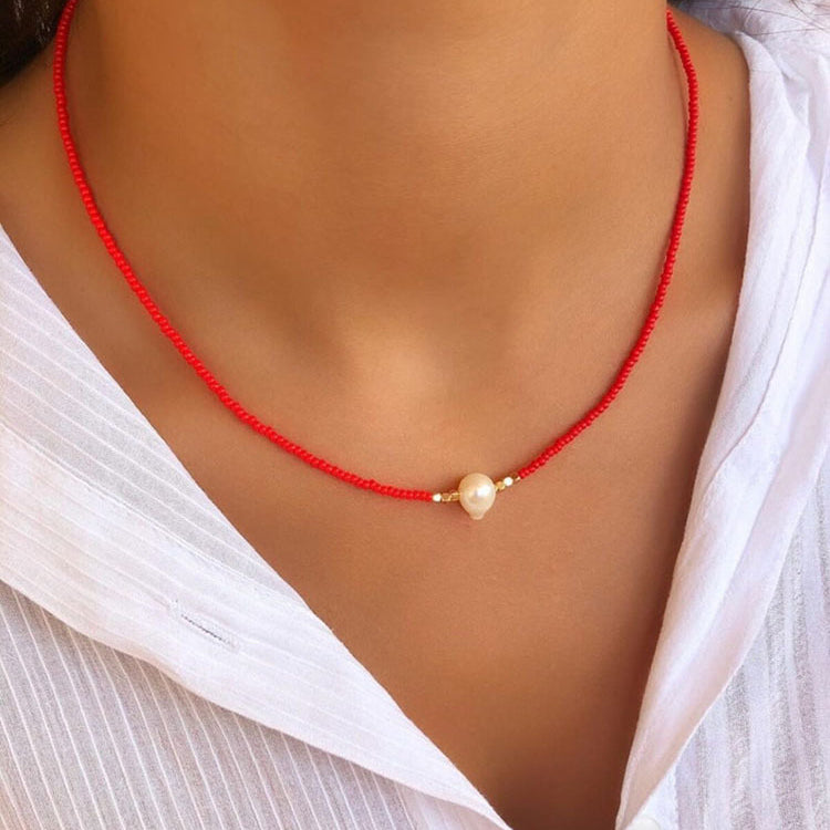 Classic Pearl Necklace With Fine Shine