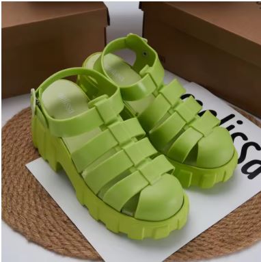 Platform With Closed Toe Section