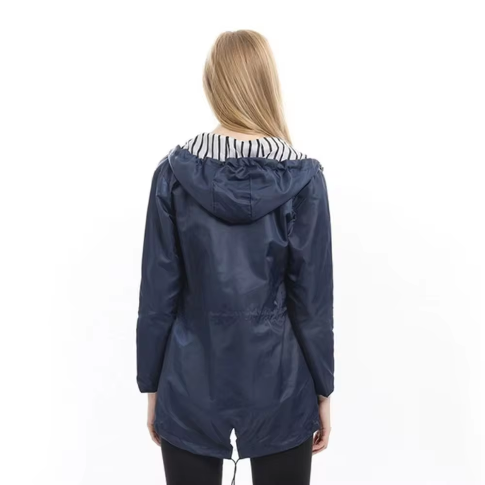Lightweight waterproof raincoat