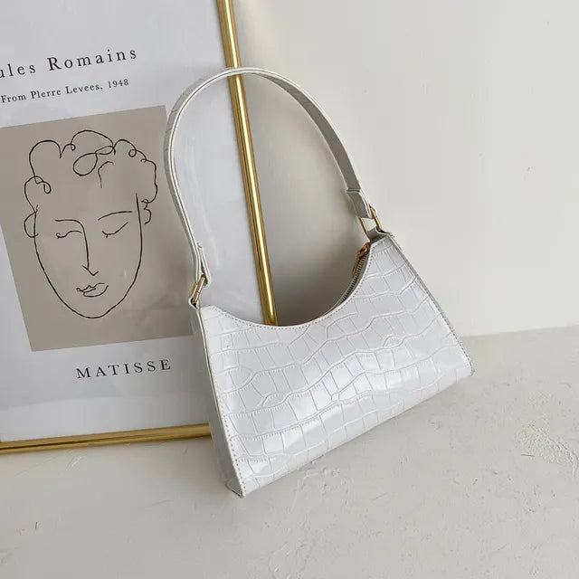Women's Shoulder Bag In Retro Style Made Of Leather