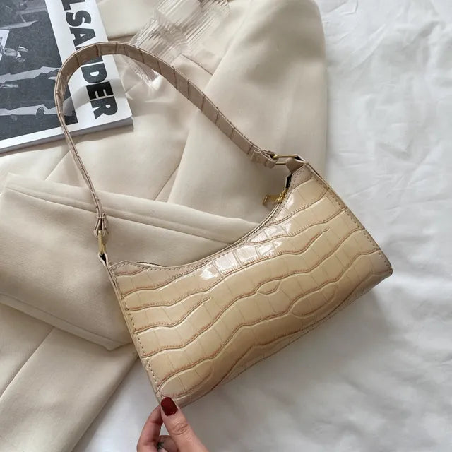Women's Shoulder Bag In Retro Style Made Of Leather