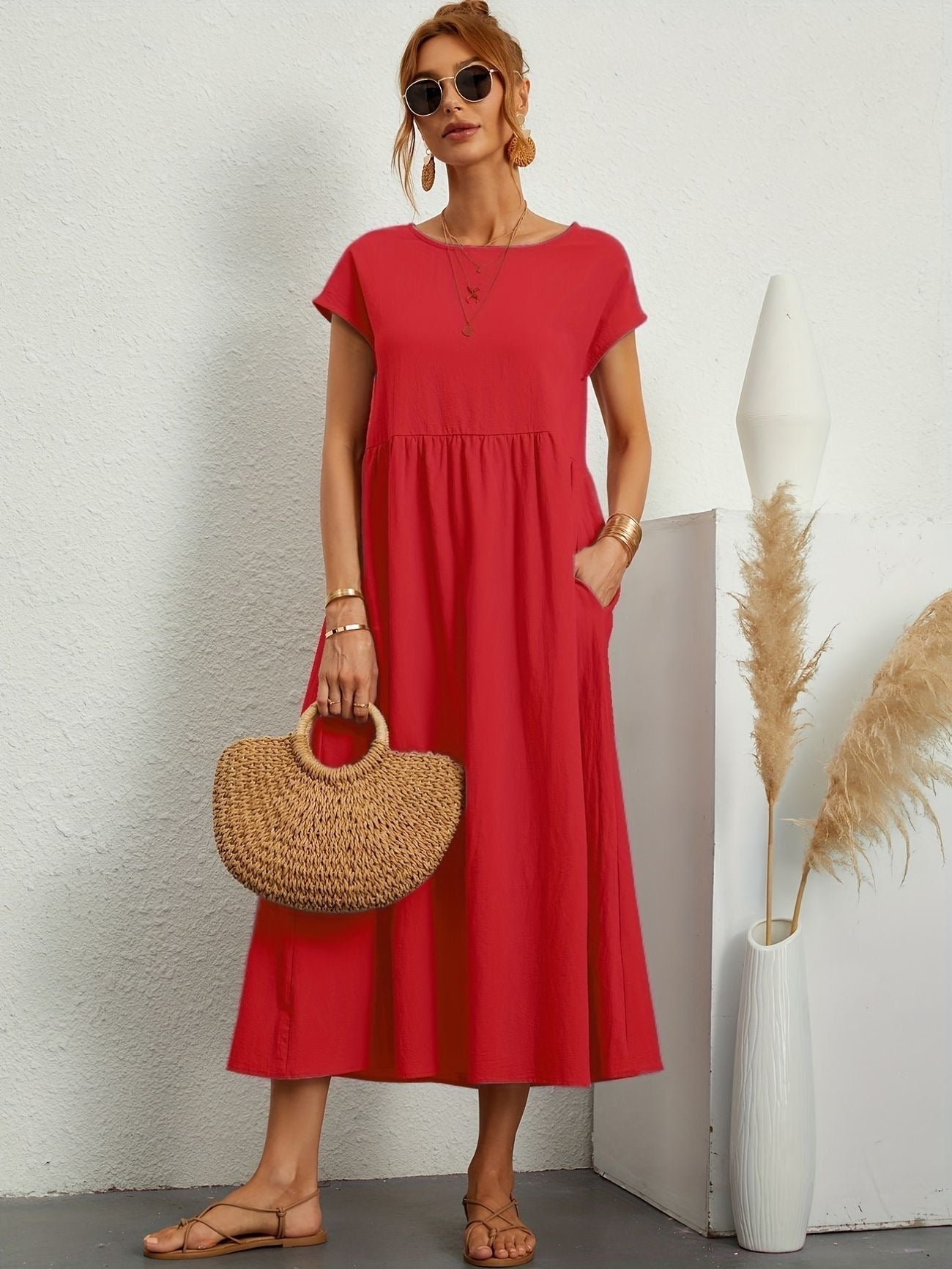 Camilledress With Round Neckline