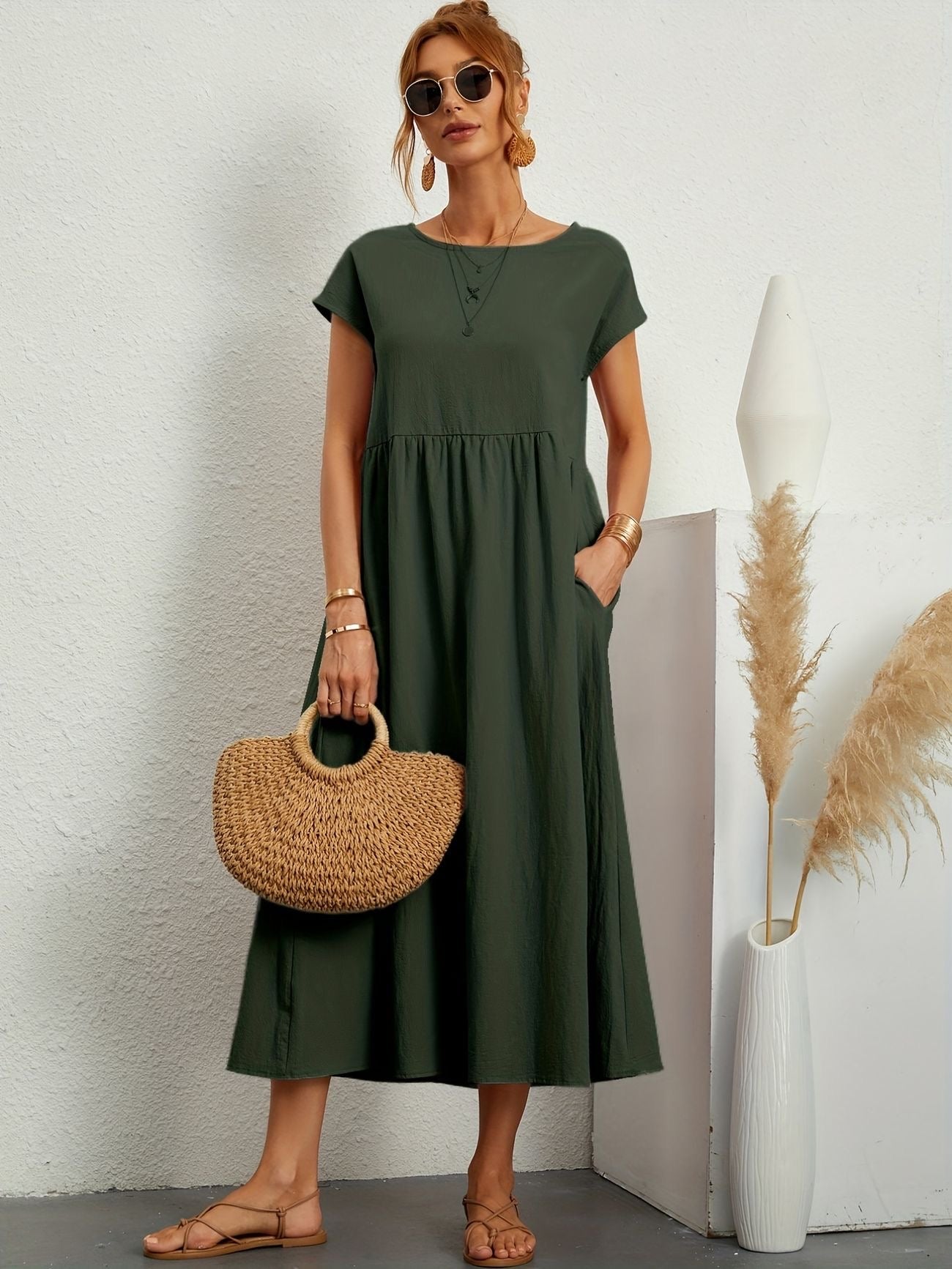 Camilledress With Round Neckline