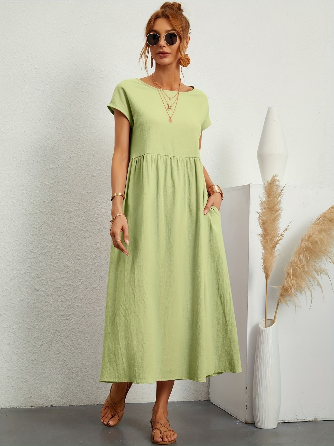 Camilledress With Round Neckline