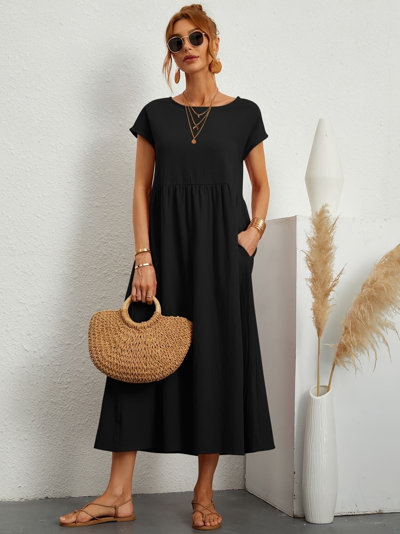 Camilledress With Round Neckline