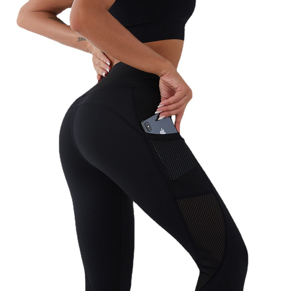 Women's sports leggings with high waistband and practical side pockets