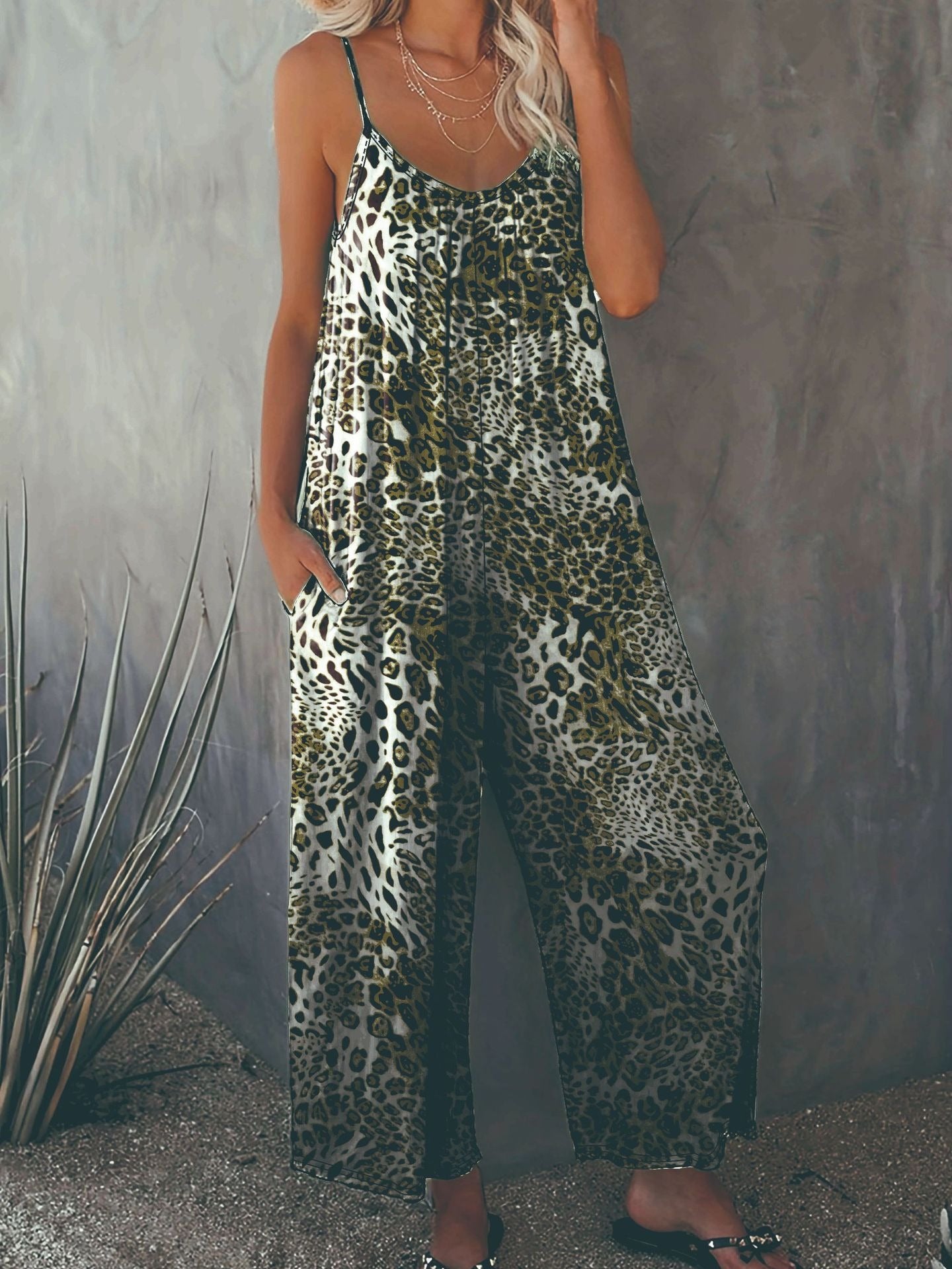 Women's Loose Jumpsuit with Animal Print and Practical Pockets