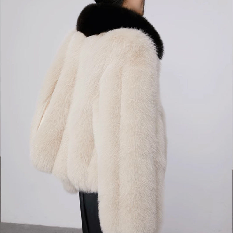 Women's Luxurious and Voluminous Faux Fur Jacket with Collar
