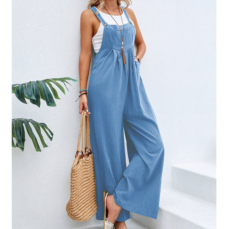 Women's wide dungarees with a casual cut and sophisticated details