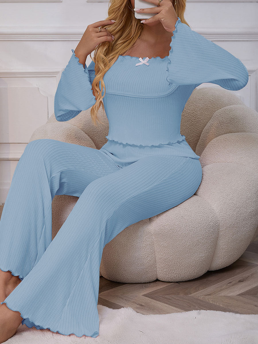 Women's Pajama Set with Flowing Sleeves and Ruffle Details